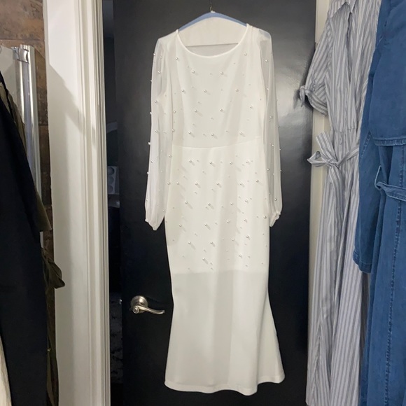 BEAND NEW: shein white long sleeve midi dress - Picture 1 of 1